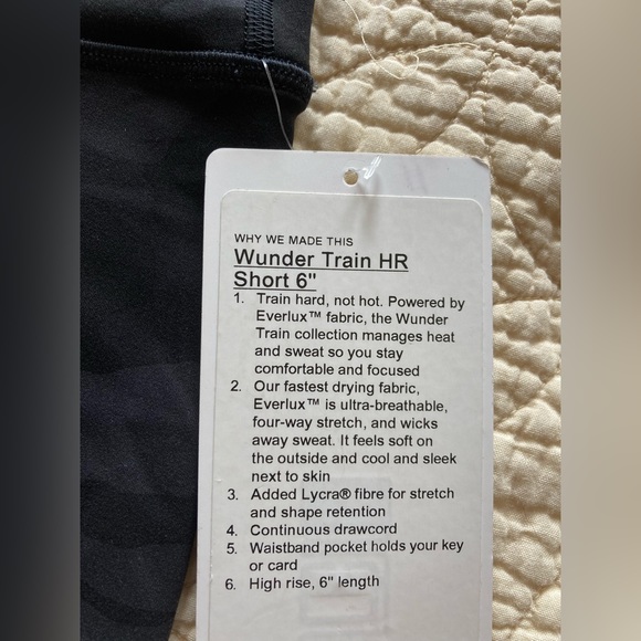 Lululemon Wunder Train HR Short 6” Size 4 Black Leopard Print - Picture 2 of 4